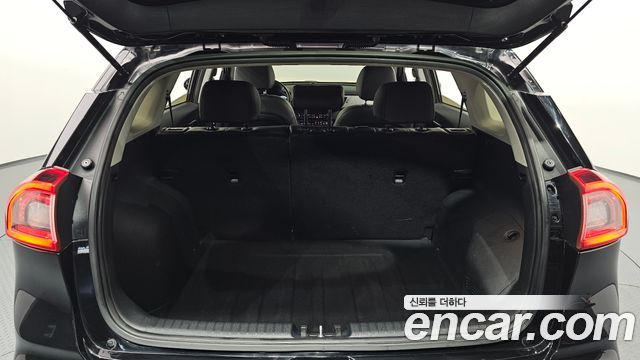 Kia Niro 2017 — photo 26