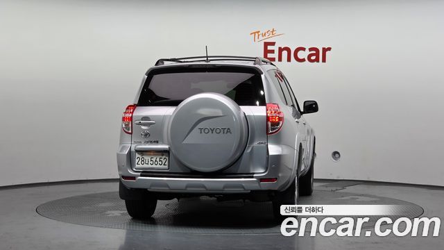 Toyota RAV4 2012 — photo 4