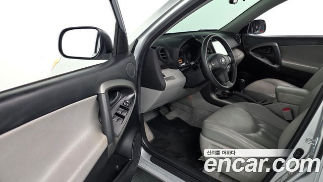 Toyota RAV4 2012 — photo 10