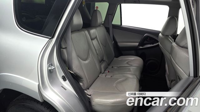 Toyota RAV4 2012 — photo 12