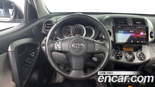 Toyota RAV4 2012 — photo 13