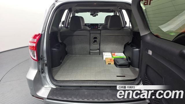 Toyota RAV4 2012 — photo 20