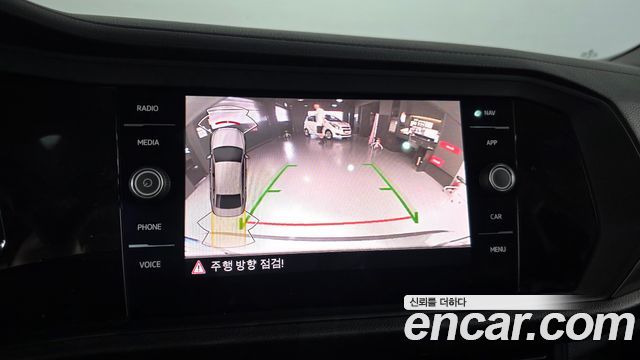 Volkswagen Jetta 2021 — photo 15