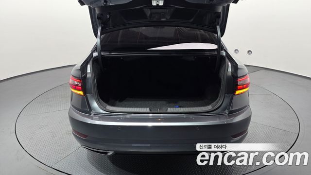 Volkswagen Jetta 2021 — photo 20