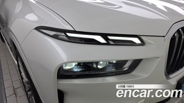 BMW X7 2025 — photo 8