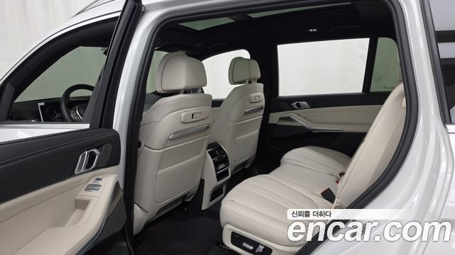 BMW X7 2025 — photo 16