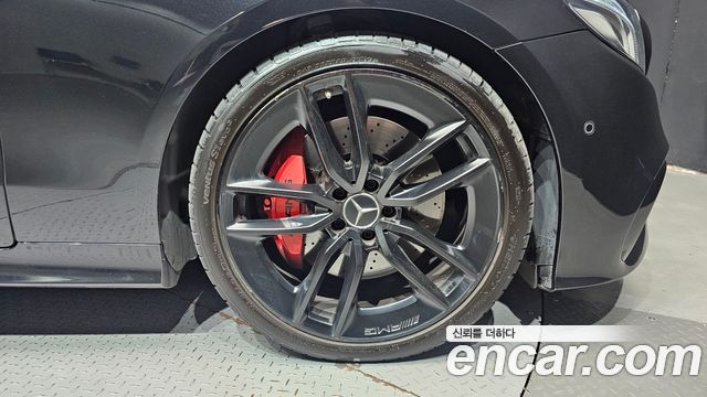 Mercedes-Benz E-Class 2020 — photo 7
