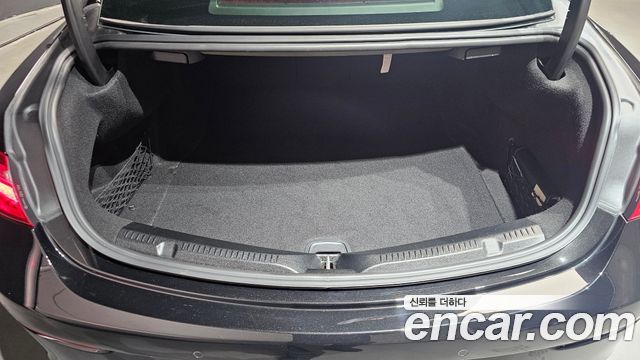 Mercedes-Benz E-Class 2020 — photo 30