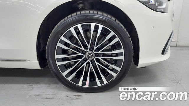 Mercedes-Benz S-Class 2023 — photo 5