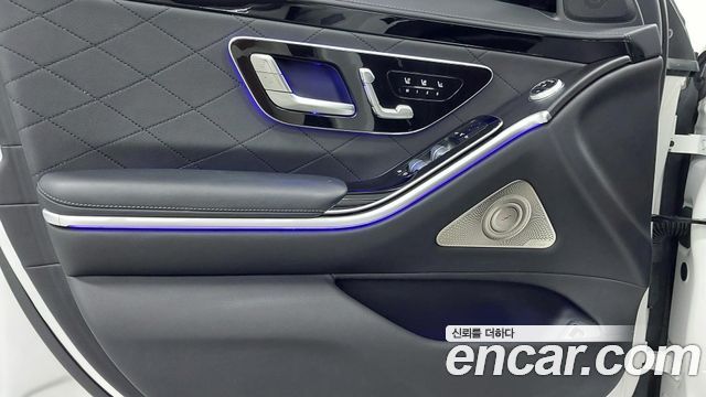 Mercedes-Benz S-Class 2023 — photo 15