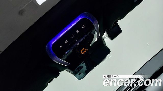 Mercedes-Benz S-Class 2023 — photo 17