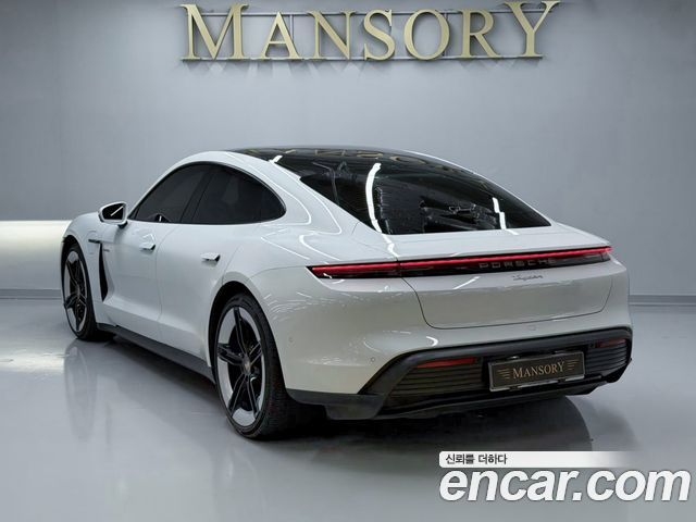 Porsche Taycan 2025 — photo 2