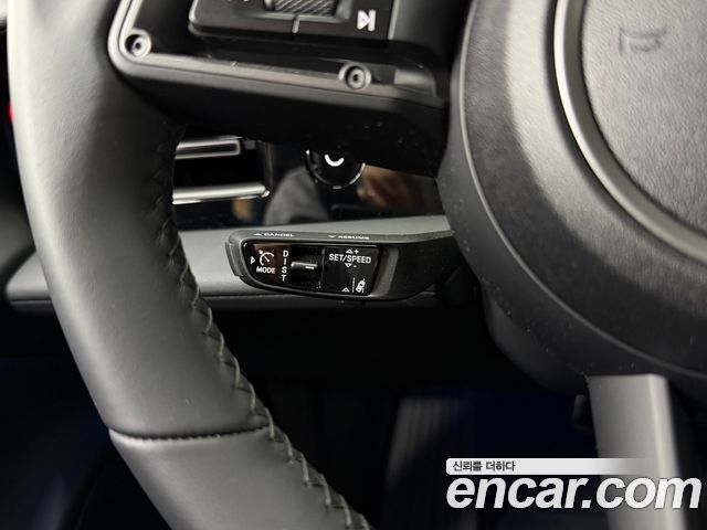 Porsche Taycan 2025 — photo 13