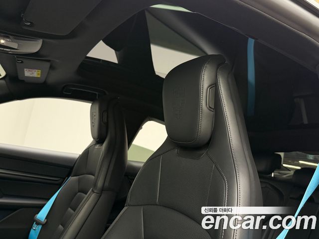Porsche Taycan 2025 — photo 14