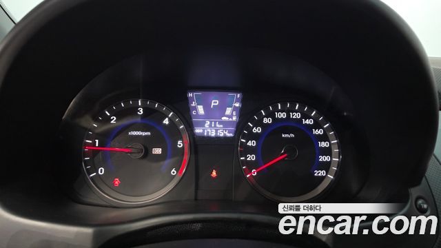 Hyundai Accent 2011 — photo 11