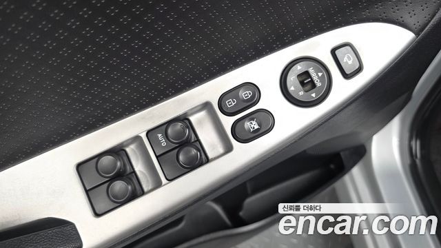 Hyundai Accent 2011 — photo 20