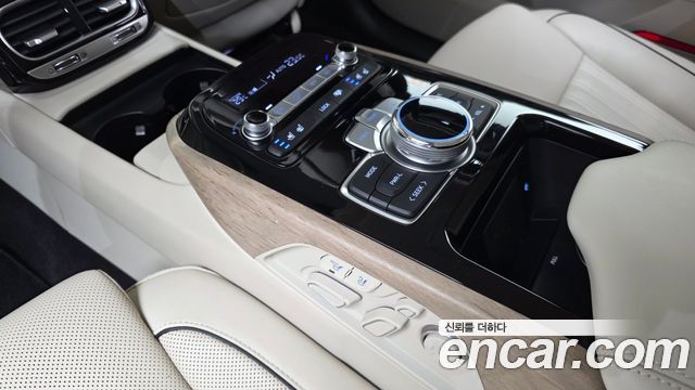 Genesis G90 2021 — photo 24