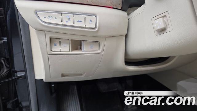 Genesis G90 2021 — photo 31