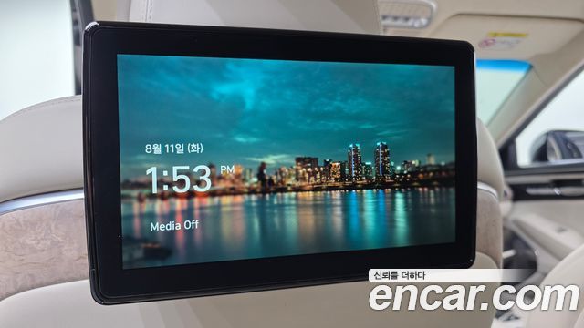 Genesis G90 2021 — photo 36