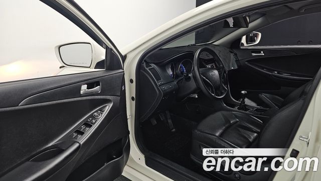 Hyundai Sonata 2013 — photo 13