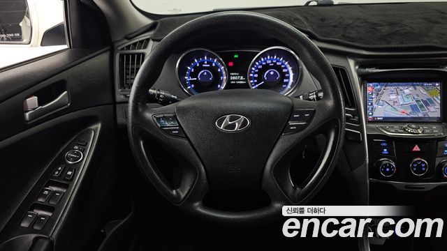 Hyundai Sonata 2013 — photo 19