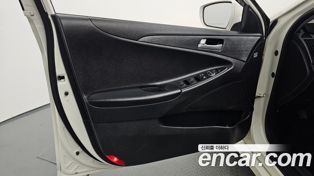 Hyundai Sonata 2013 — photo 14