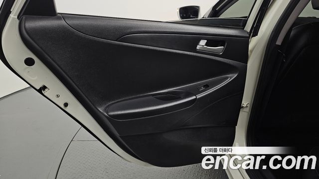 Hyundai Sonata 2013 — photo 15