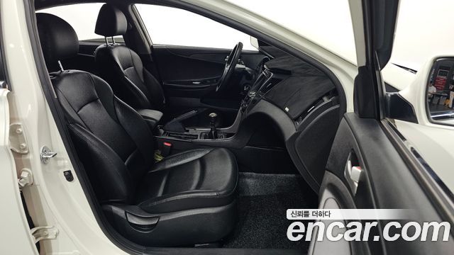Hyundai Sonata 2013 — photo 16