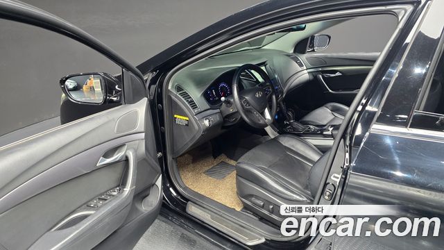 Hyundai i40 2012 — photo 11