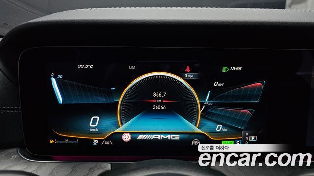 Mercedes-Benz AMG GT 2023 — photo 11