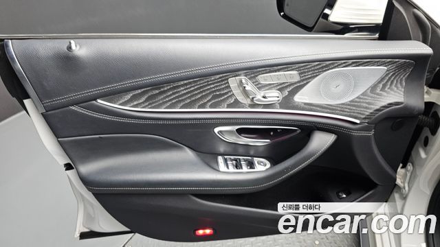 Mercedes-Benz AMG GT 2023 — photo 14