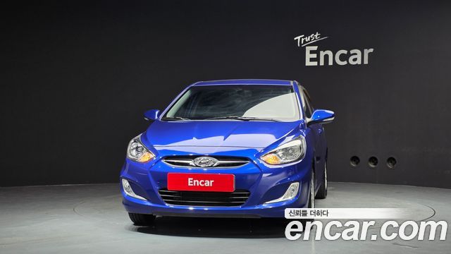 Hyundai Accent 2012 — photo 3