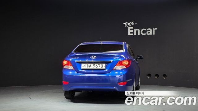 Hyundai Accent 2012 — photo 4