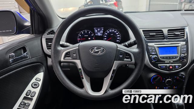 Hyundai Accent 2012 — photo 13