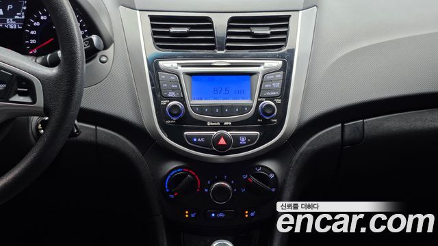 Hyundai Accent 2012 — photo 15