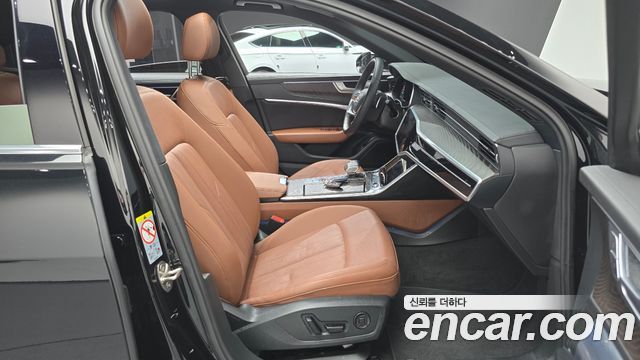Audi A6 2022 — photo 11