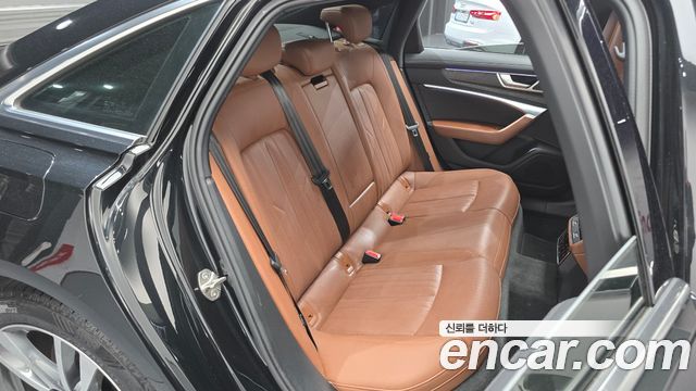 Audi A6 2022 — photo 12