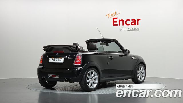 Mini Cooper Convertible 2013 — photo 2