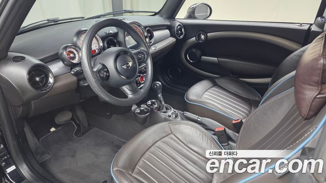 Mini Cooper Convertible 2013 — photo 10