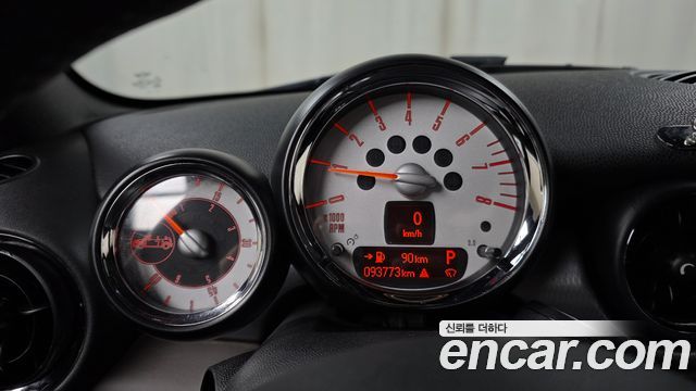 Mini Cooper Convertible 2013 — photo 11