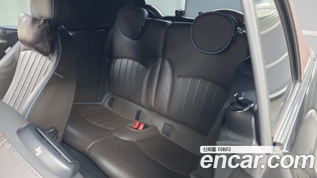 Mini Cooper Convertible 2013 — photo 18