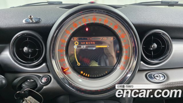 Mini Cooper Convertible 2013 — photo 21