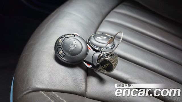 Mini Cooper Convertible 2013 — photo 23