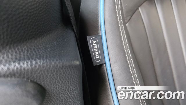 Mini Cooper Convertible 2013 — photo 32