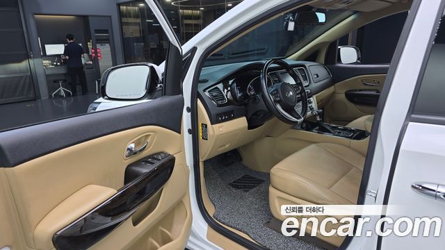 Kia Canival 2019 — photo 13