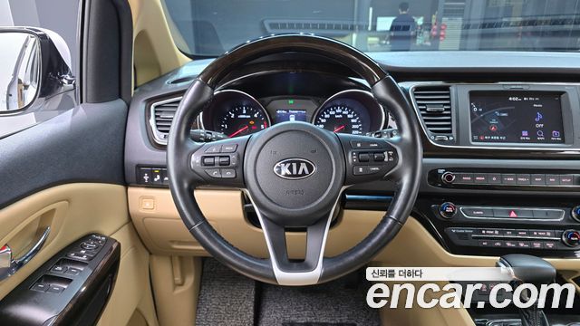 Kia Canival 2019 — photo 19