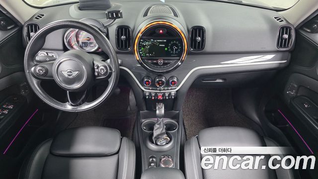 Mini Countryman 2018 — photo 10