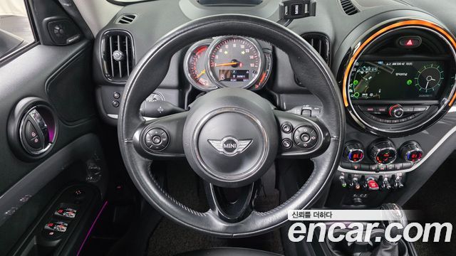 Mini Countryman 2018 — photo 20