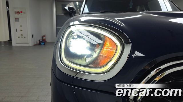 Mini Countryman 2018 — photo 8