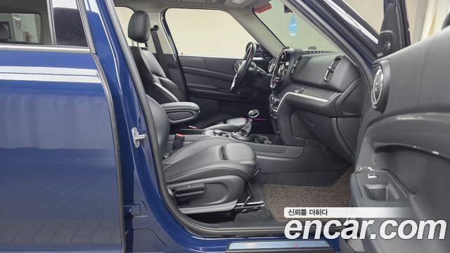 Mini Countryman 2018 — photo 16